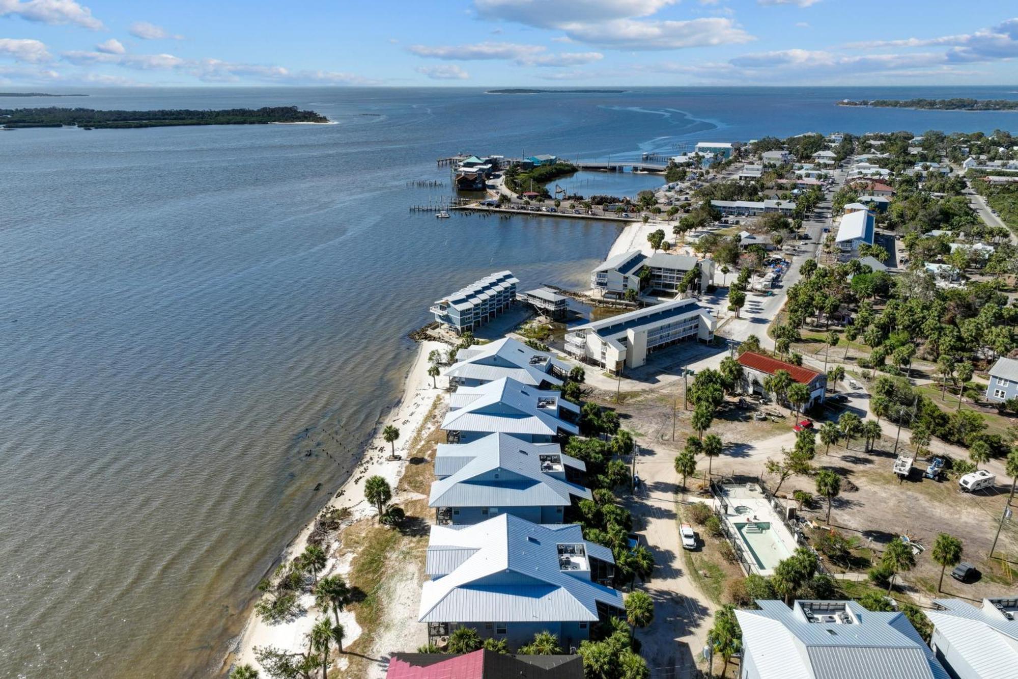 Beachfront Cedar Key Retreat With Pool Access! Екстериор снимка