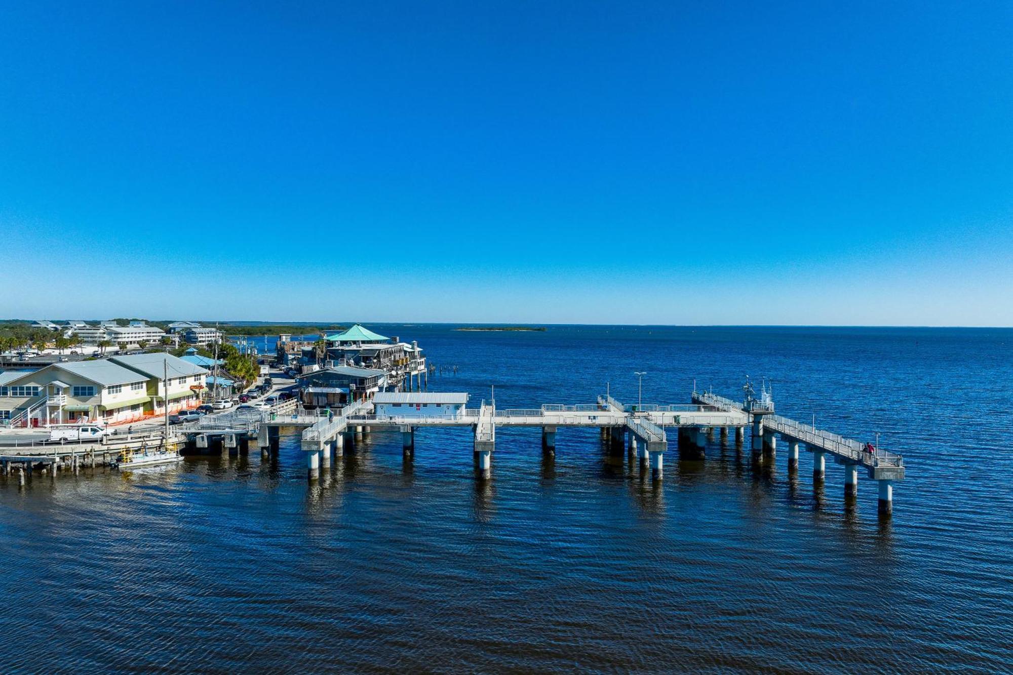 Beachfront Cedar Key Retreat With Pool Access! Екстериор снимка