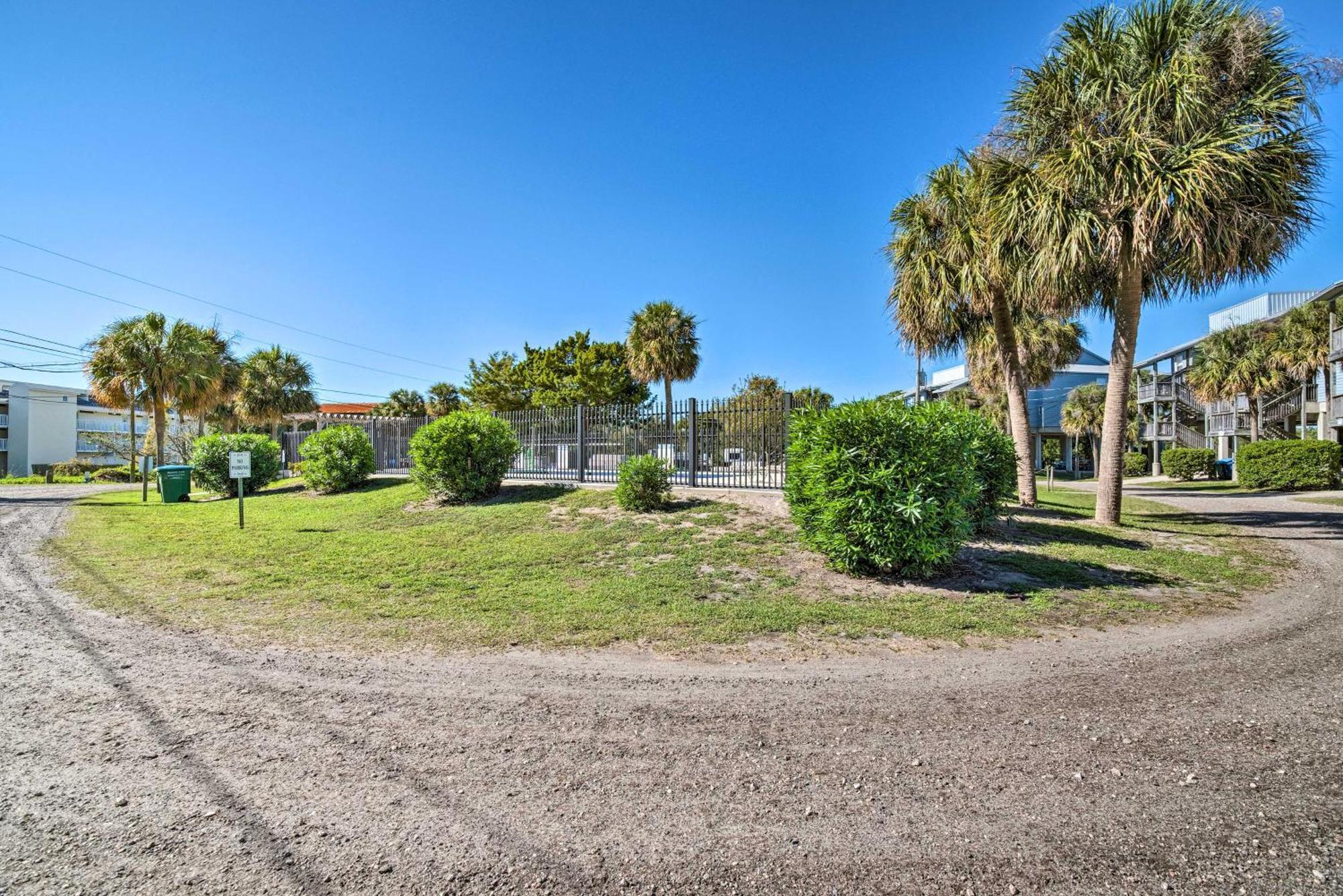 Beachfront Cedar Key Retreat With Pool Access! Екстериор снимка