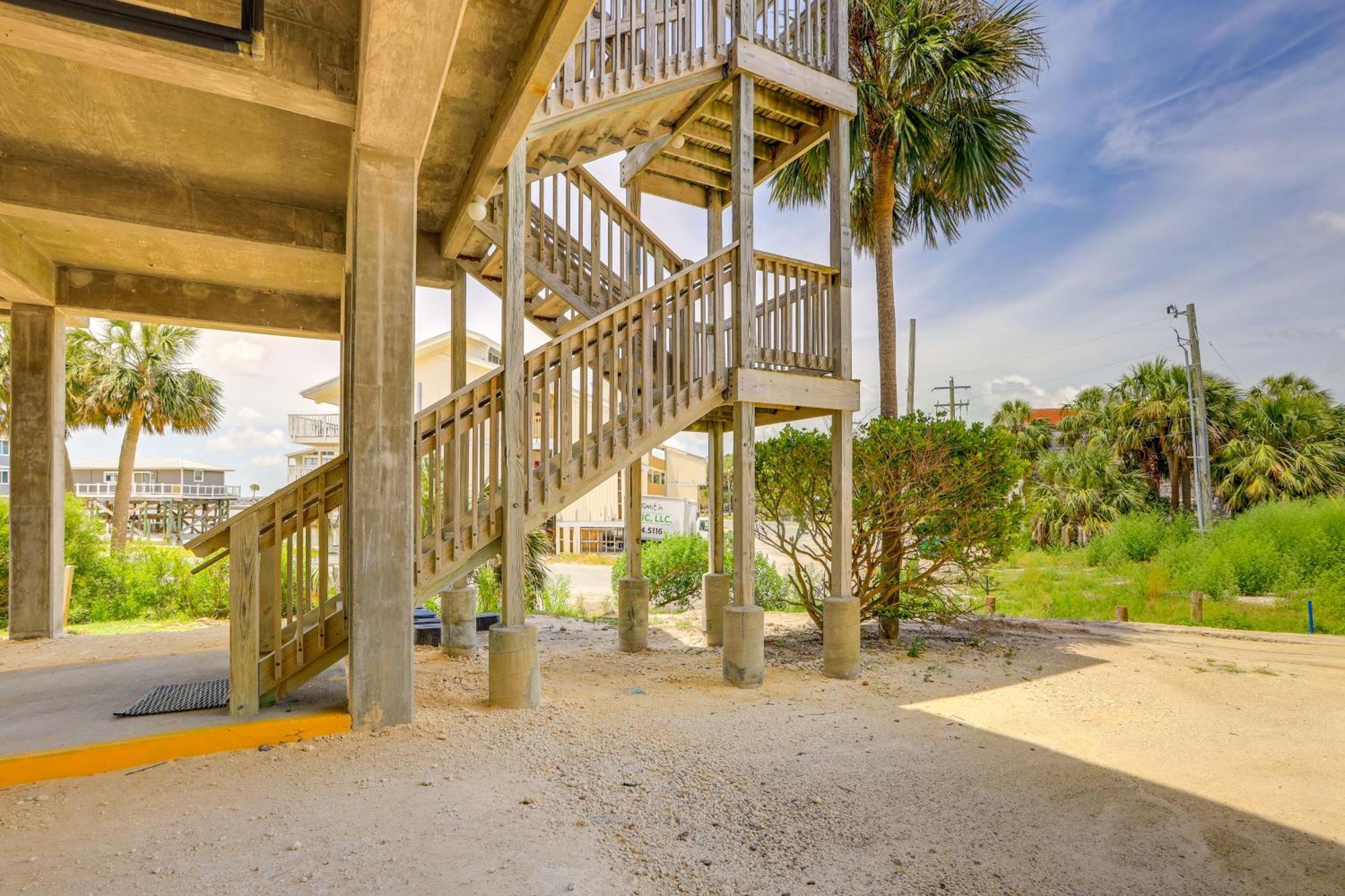 Beachfront Cedar Key Retreat With Pool Access! Екстериор снимка